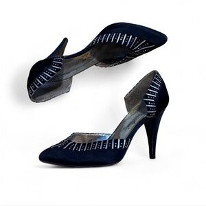 Elegant 60s black kitten Heels